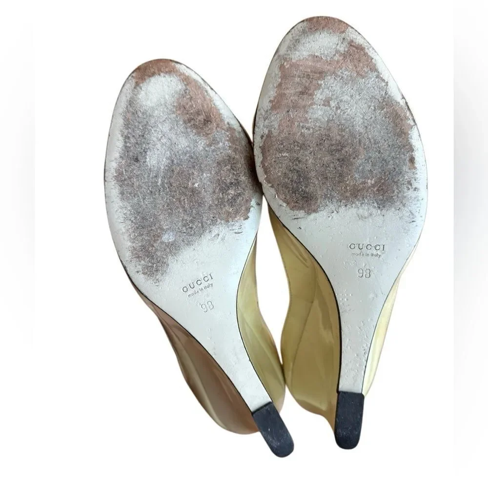 Gucci Women's Horsbit Accent Patent Leather Open Toe Wedge - Size 9